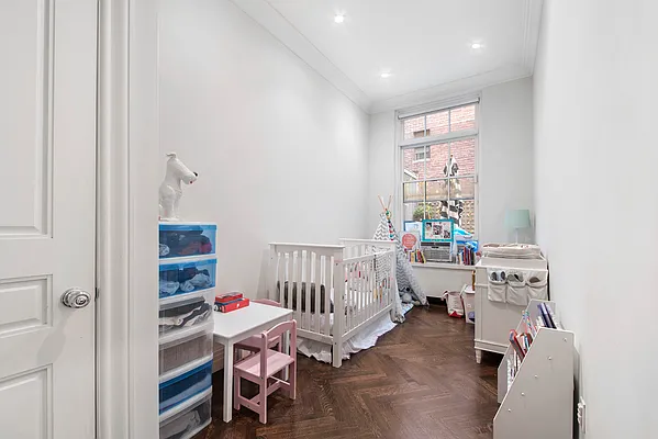 Rented by Warburg | media 17