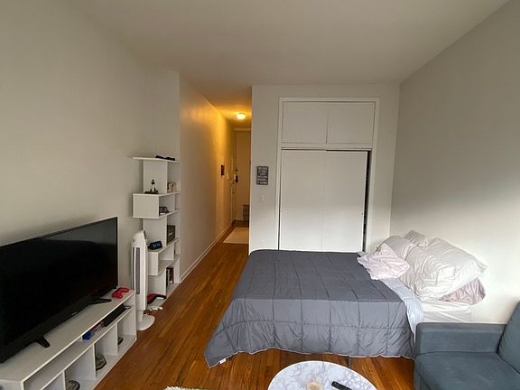 2nd image of 221 E 12th St APT 9