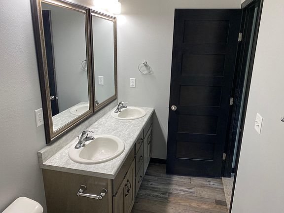 4th image of 290 240th Ave #284