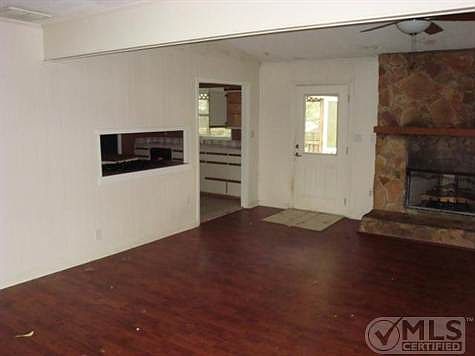 3rd image of 4149 Heniard Dr #2