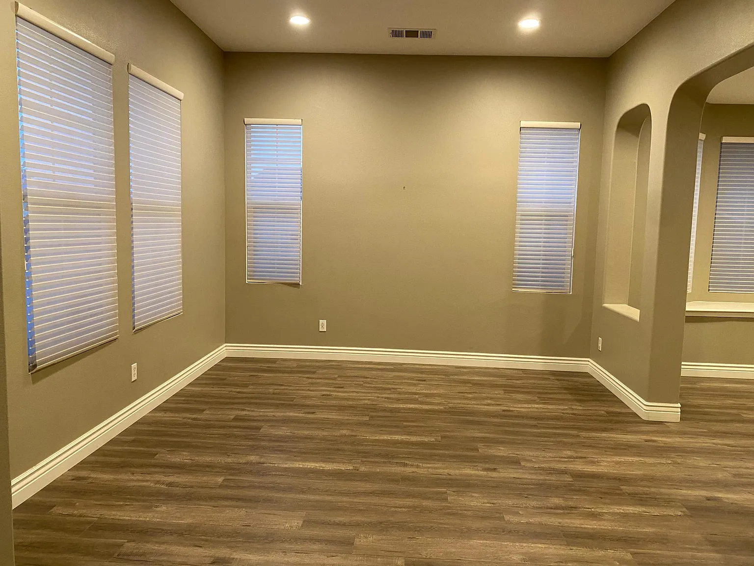 3445 Countrywalk Ct — Photo 2