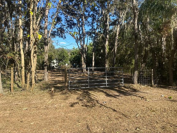 5th image of 1854 N Seminole Rd