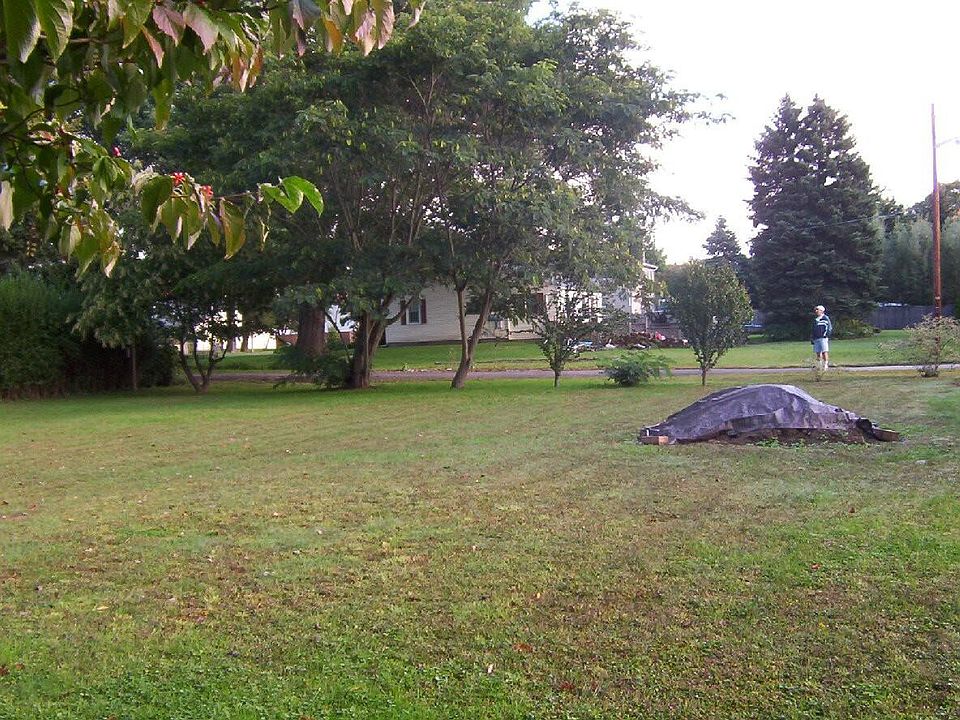 2nd image of Oak Ave