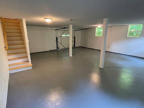 4th image of 213/215 Beechwood Cir