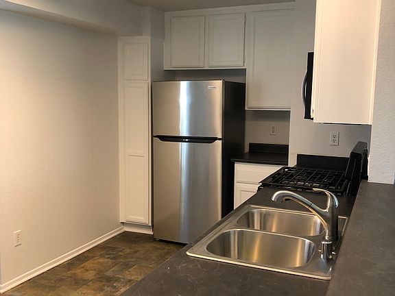 2nd image of 1365 Crafton Ave APT 1086