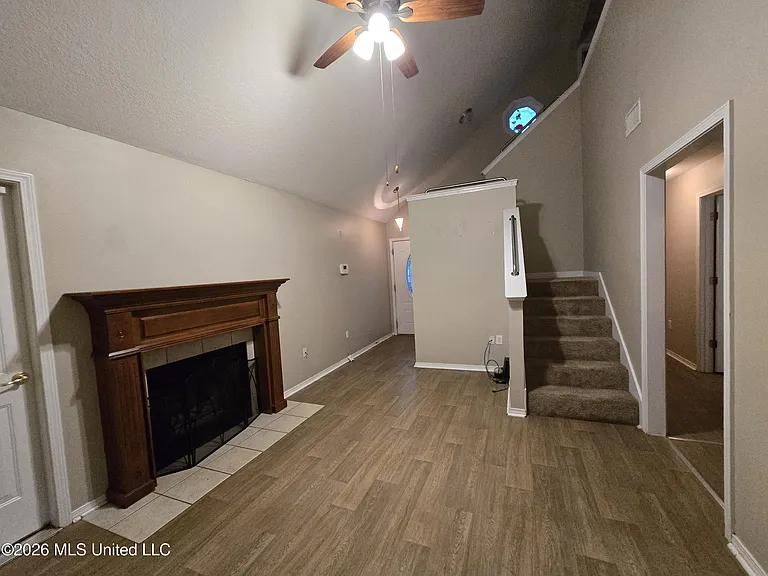 13488 Addison Ave — Photo 8