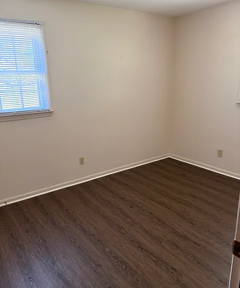 Bedrooms all have inlaid flooring and blinds