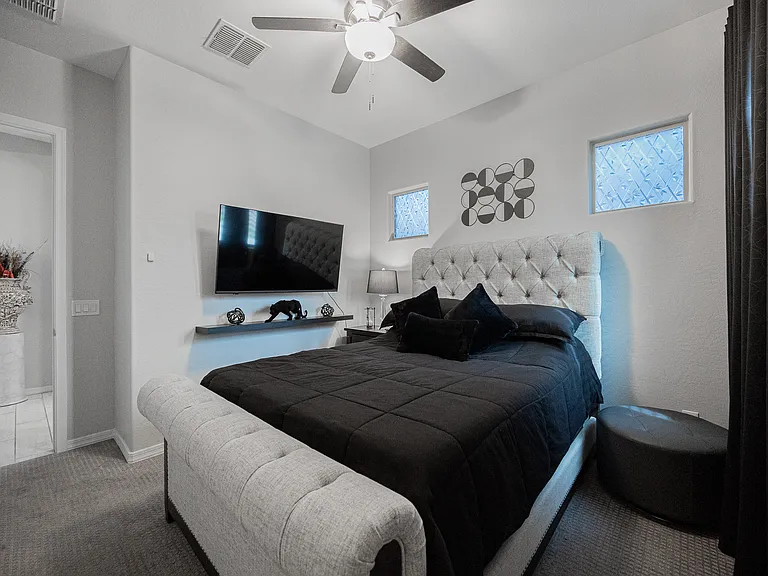 11777 S 51st Dr — Photo 38