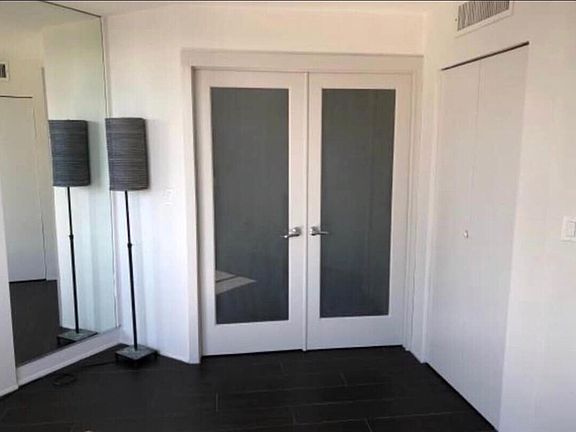 4th image of 899 West Ave #9-L