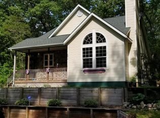 6374 E River Rd, Twin Lake, MI 49457