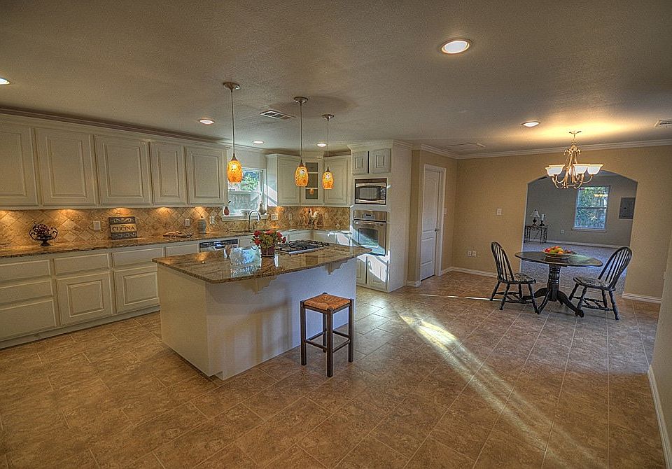 For Sale: 6259 Saratoga Circle, Dallas, TX 75214-2326