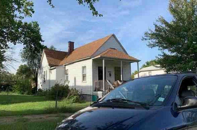 2nd image of 4608 Sacramento Ave
