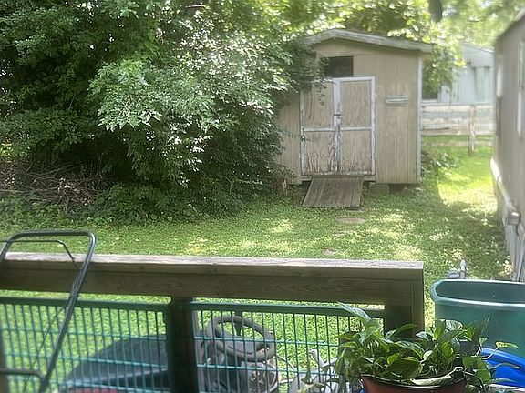5th image of 10 Cherry Hill Ln