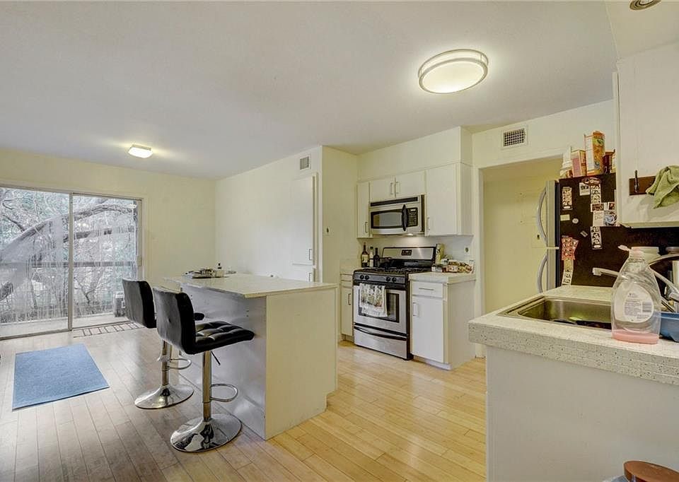 1st image of 2303 E Side Dr APT 216
