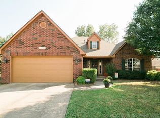 11602 E 102nd St, Owasso, OK 74055