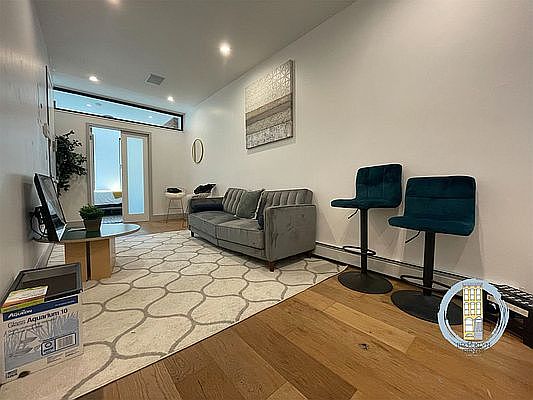 2nd image of 481 Chauncey St #1A
