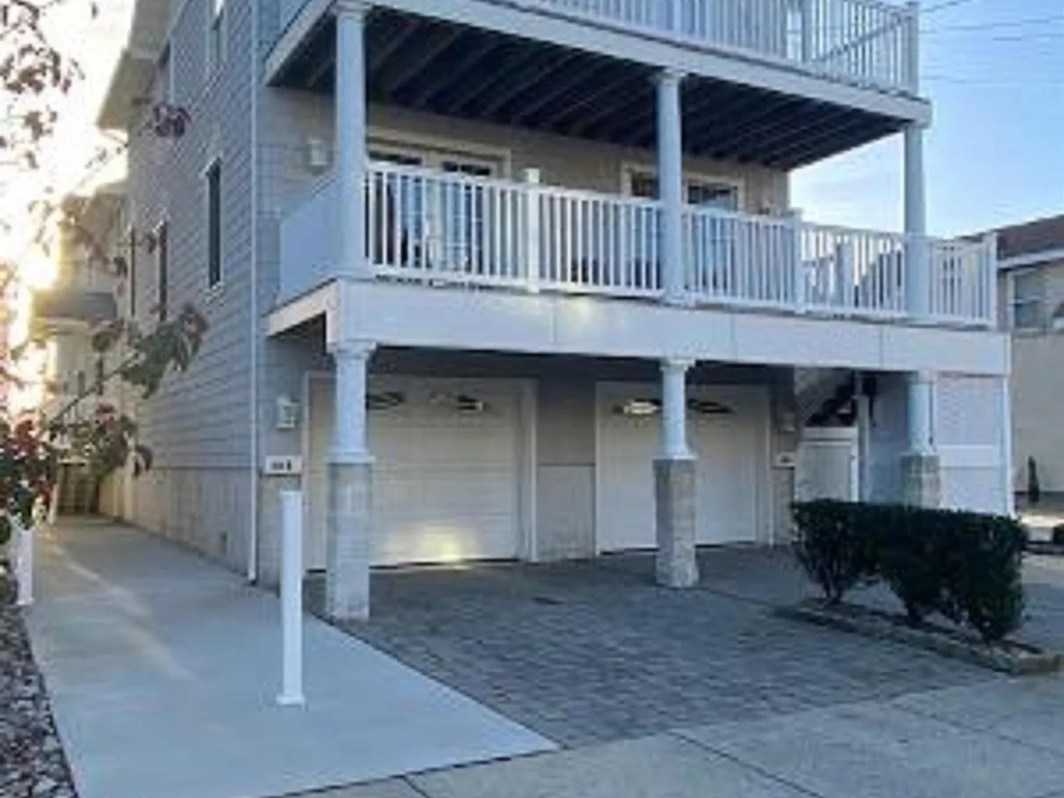 4 bed, 2.0 bath, $6,500 — Photo 1