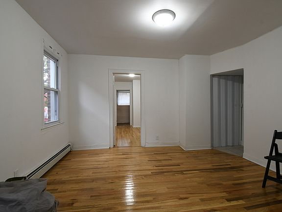 3rd image of 4568 Bronx Blvd