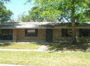 8523 Canton Dr, Jacksonville, FL 32221