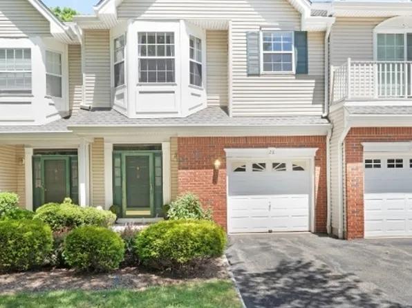 28 Kensington Dr, Randolph Twp., NJ 07869