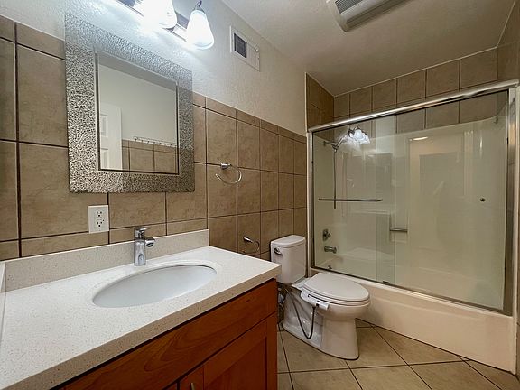 3rd image of 175 N Spruce Ave