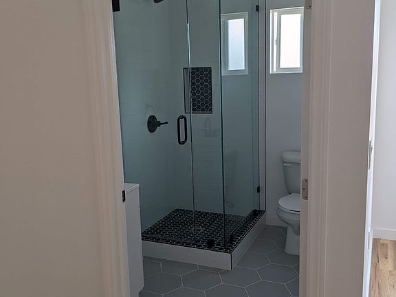 5th image of 5171 Dartmouth Ave