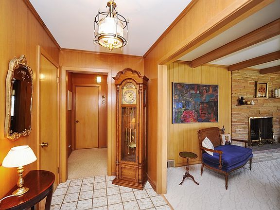2nd image of 1448 Cloverdale Ave