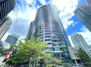 373 Front St W #809, Toronto, ON M5V3R7