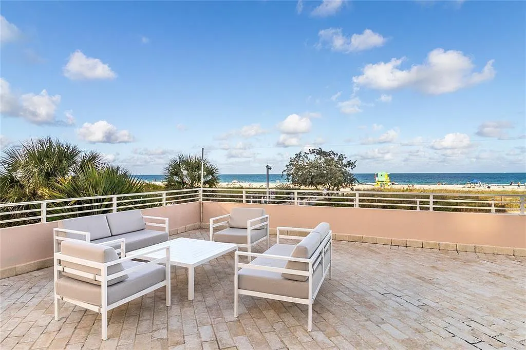 Ocean Point Condo — Photo 3