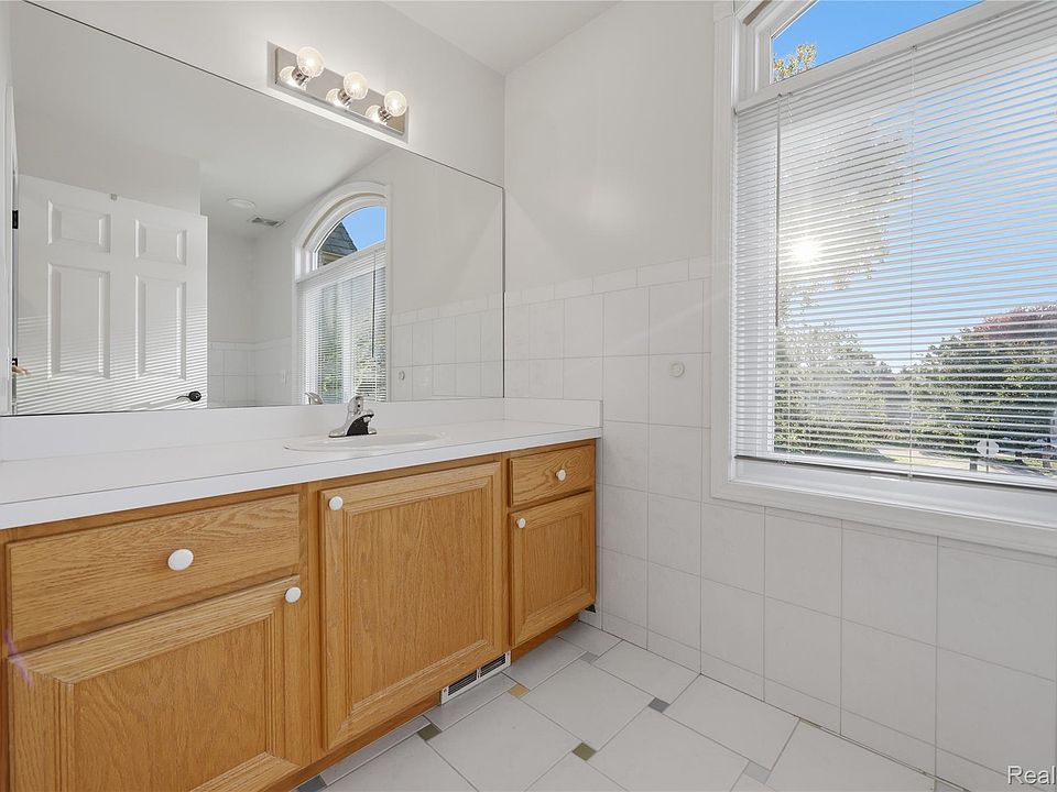 51343 Fantasia Dr, photo 28
