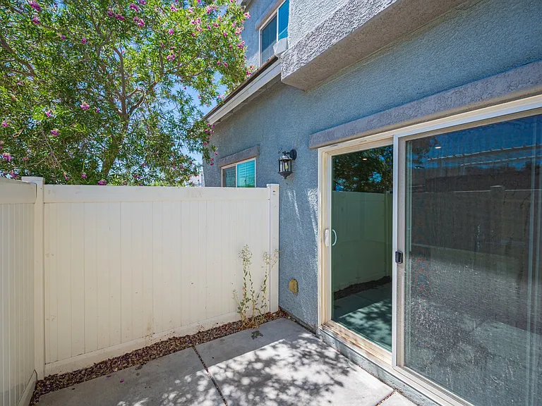2715 Amazing Meadows Ave — Photo 40