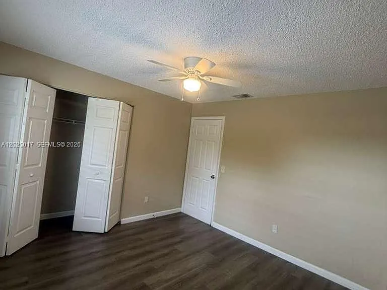 617 Ixoria Ave #18 — Photo 8