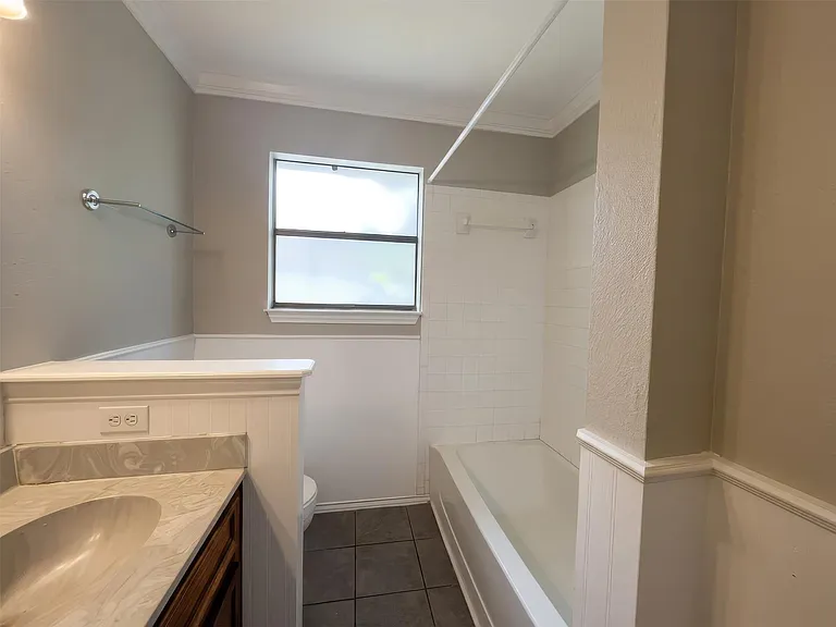13004 Campos Dr — Photo 24