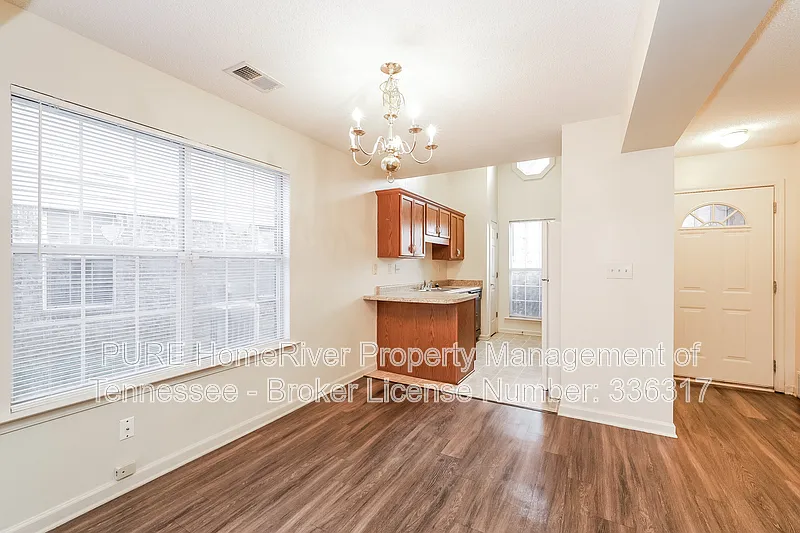 3 bed, 2.0 bath, 1557 sqft, $1,695 — Photo 4