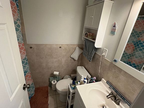 4th image of 320 Dickinson St Unit 3