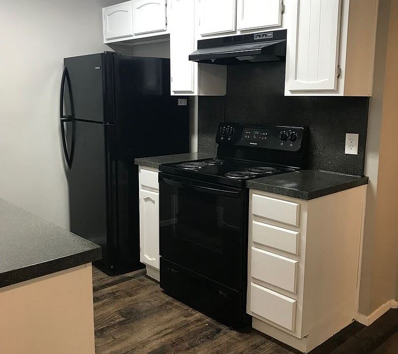 1st image of 1410 Courtney Pl APT B
