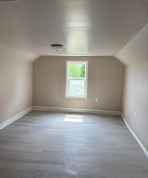 109 Walnut Ave — Photo 7
