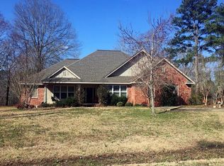 889 Mount Vernon Rd, Tupelo, MS 38804