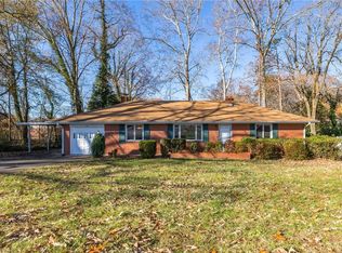 103 Potter Dr, Jamestown, NC 27282