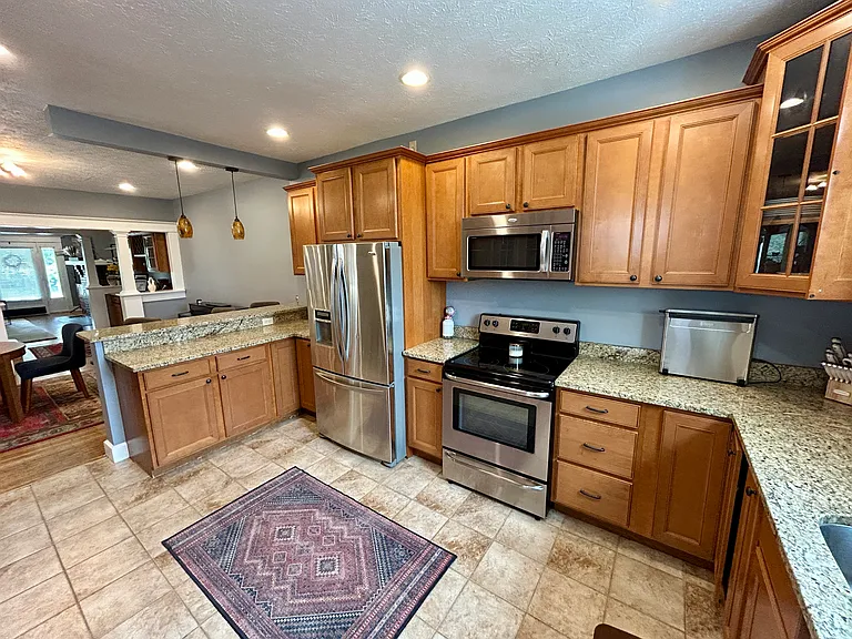 2332 Central Ave — Photo 20