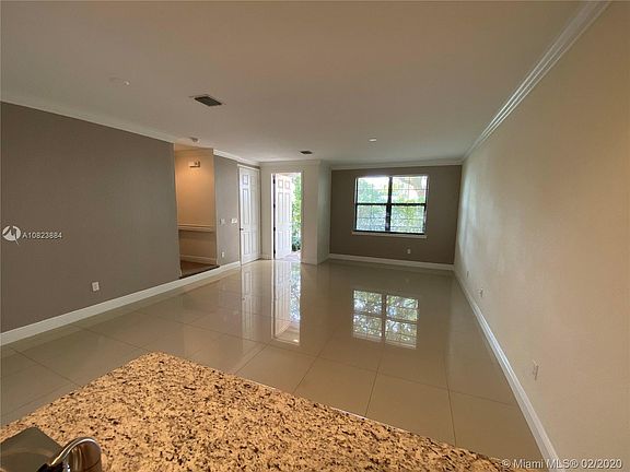 5th image of 2725 NE 14th St #111