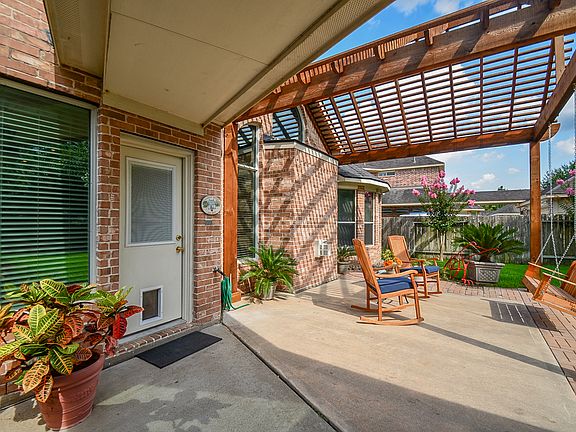 3rd image of 5810 Grand Creek Ln