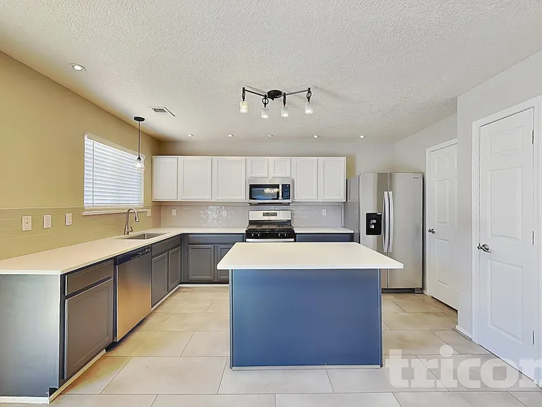 1506 Sierra Norte Loop NE — Photo 3
