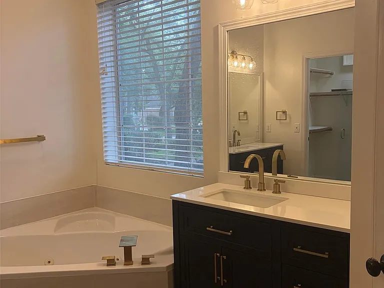 22 E Sterling Pond Cir — Photo 17