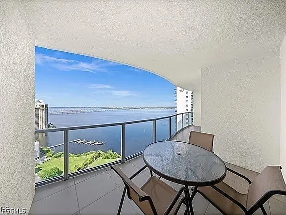 3000 Oasis Grand Blvd #2402 — Photo 21