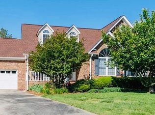 4046 Woodleigh Dr, Rock Hill, SC 29732