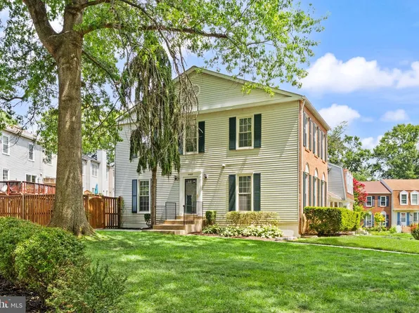 4468 Starling Ct, Woodbridge, VA 22193