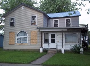 19 N Jones Ave, Amboy, IL 61310