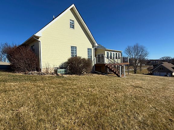 3rd image of 298 Thomas Jefferson Dr
