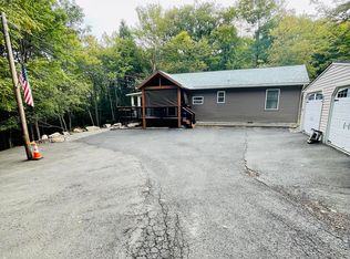 139 Brier Crest Rd, Blakeslee, PA 18610